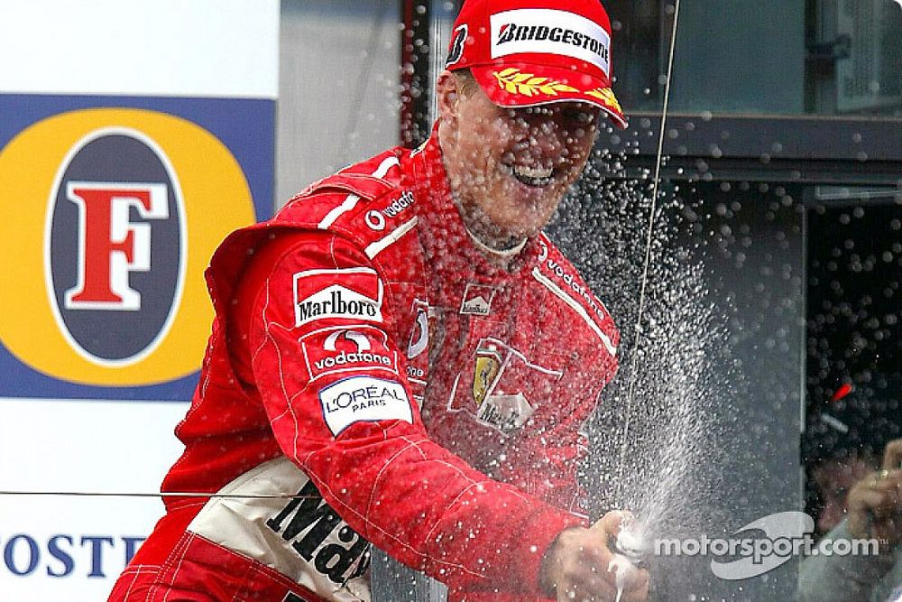 Podio: ganador de la carrera Michael Schumacher