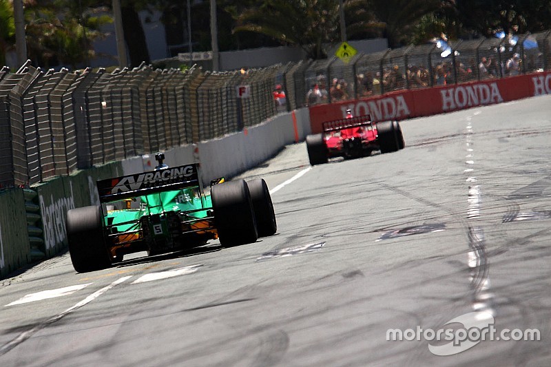 В IndyCar начали переговоры о возвращении на трассу «Серферс-Парадайс»