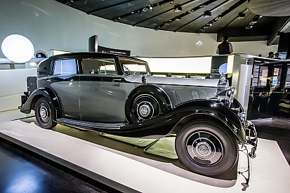 La F1 homenajea a la saga Bond