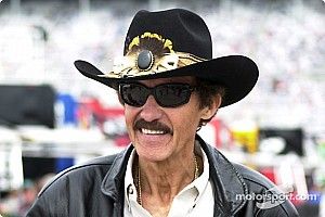 TOP-10: Os maiores vencedores da NASCAR em todas as categorias nacionais