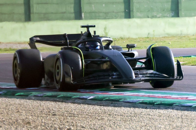 Analista de estratégia prevê estreia 'sombria' da Cadillac na F1, apesar de Bottas e Pérez