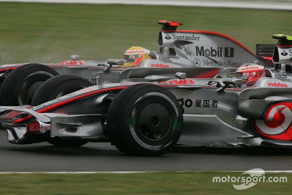 Lewis Hamilton, McLaren Mercedes overtakes Heikki Kovalainen, McLaren Mercedes