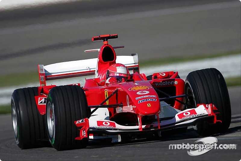 Ferrari realiza exposição em homenagem aos 50 anos de Schumacher