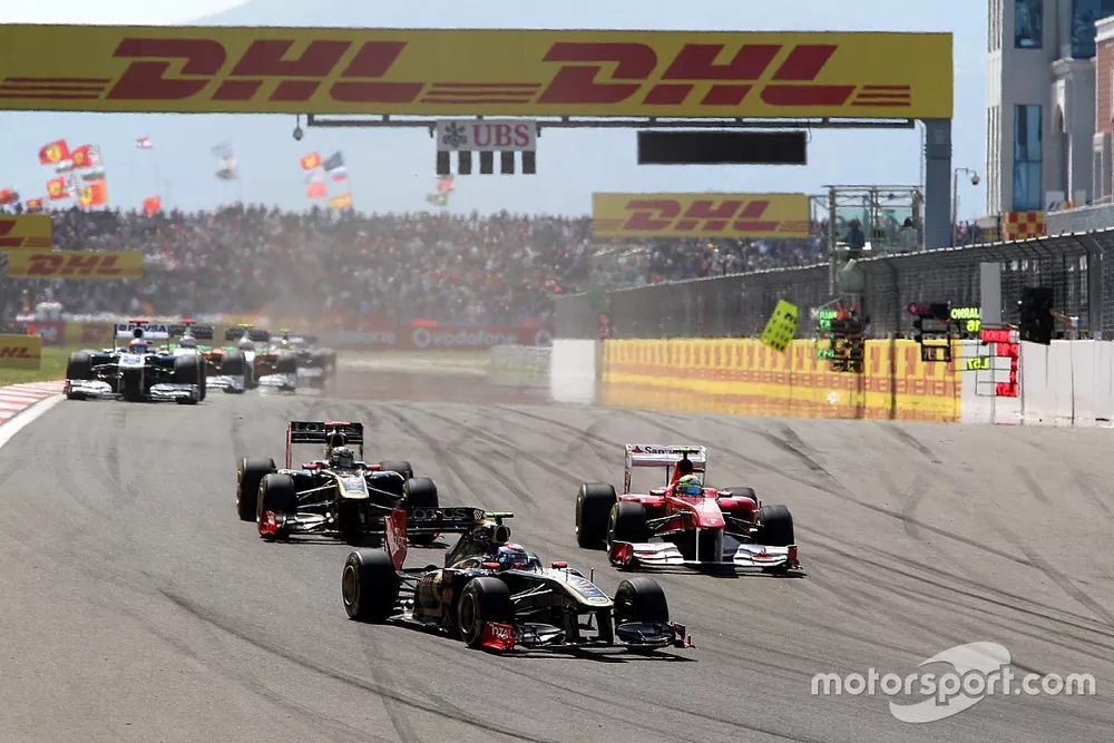 Vitaly Petrov, Lotus Renault GP, R31 ve Felipe Massa, Scuderia Ferrari, F150