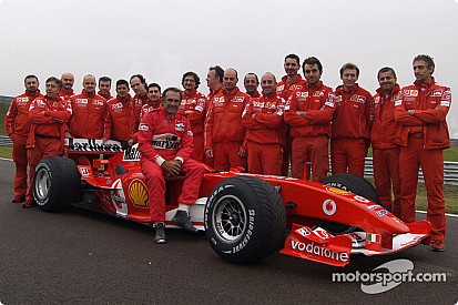 Tarihte bugün: Reutemann, F2004'ü test ediyor