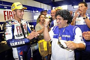 La afición de Maradona por la F1 y MotoGP