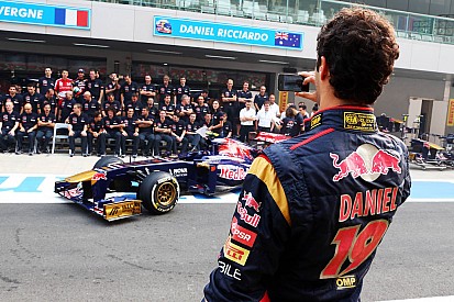 Хорнер рассказал о сомнениях Red Bull перед переводом Риккардо из Toro Rosso