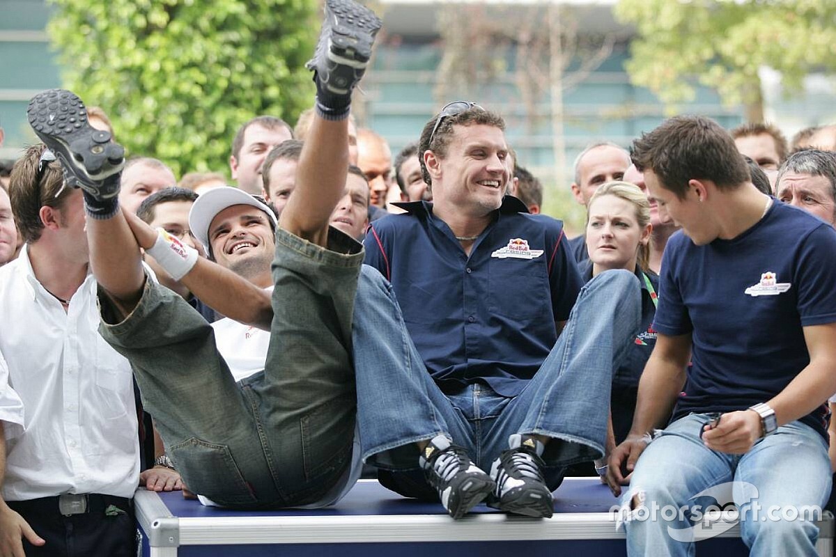 Red Bull Pernah Dibuat Pusing Pakai Tiga Pembalap