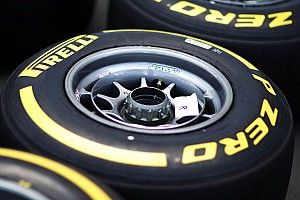 Ez büntet: Hoverboard F1-es kerekekkel (videó)