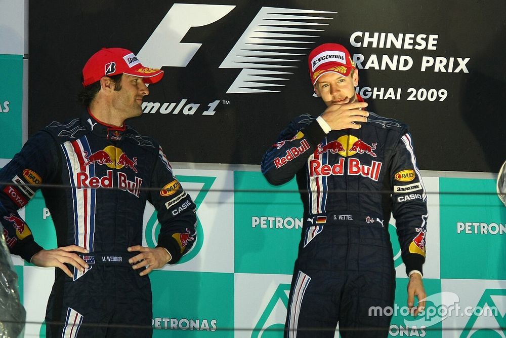 Vettel, su amuleto y un dedo cortado en China 2009