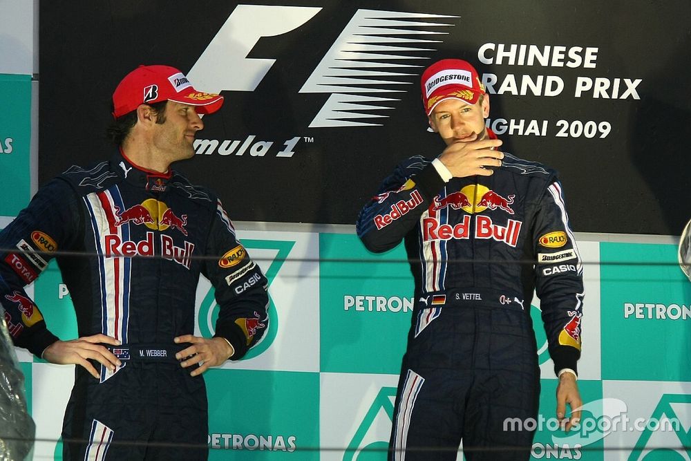 Podio: ganador de la carrera Sebastian Vettel, Red Bull Racing, segundo lugar Mark Webber, Red Bull 