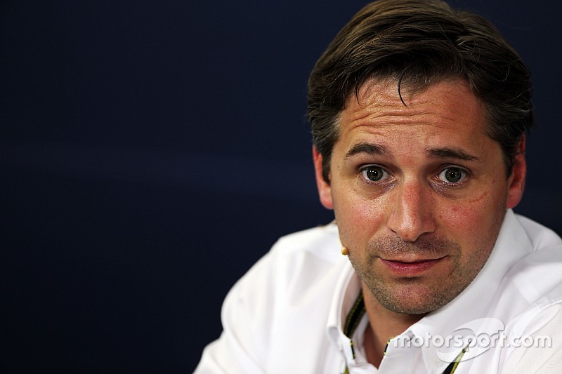 Albers, takım patronluğu teklifi alması halinde F1'e dönecek