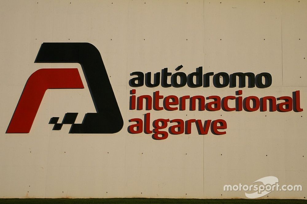 Autodromo di Portimao, insegna