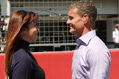 Coulthard: Az F1 következő női versenyzőjének fel kell venni a versenyt Hamiltonékkal
