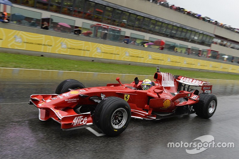 C'était un 10 novembre : Massa honoré par Ferrari
