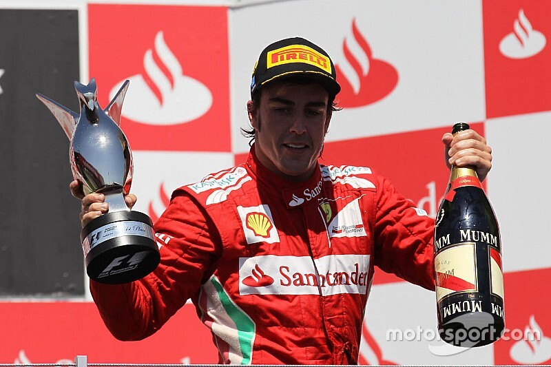 Alonso: "Ferrari'ye dönüşü konuşmanın vakti değil"