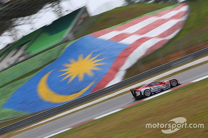 2020年にマレーシア大会が復活。スーパーGT初のナイトレース開催