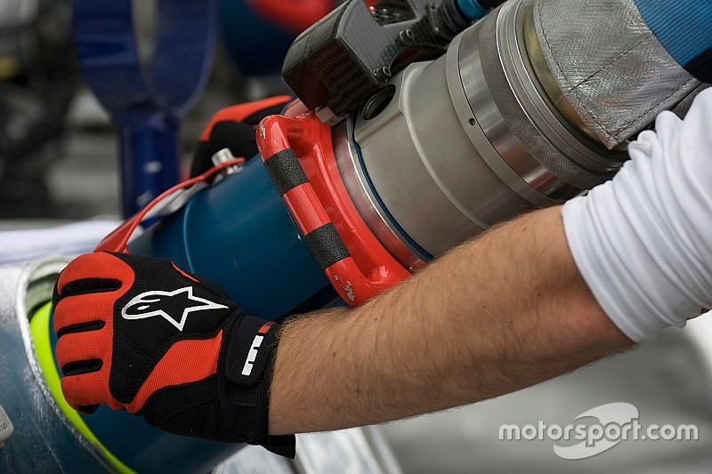 Todt considera regresar las recargas de combustible a la F1