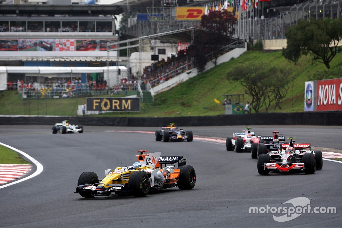 Ex-companheiro de Alonso e Hamilton descreve espanhol como mais implacável e inglês mais educado