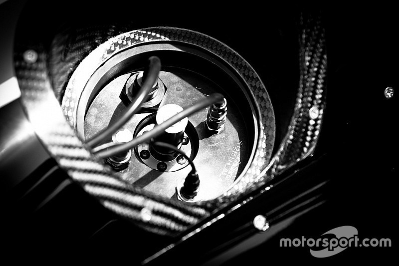 FIA объявила тендер на поставку элементов топливных систем для моторов Ф1