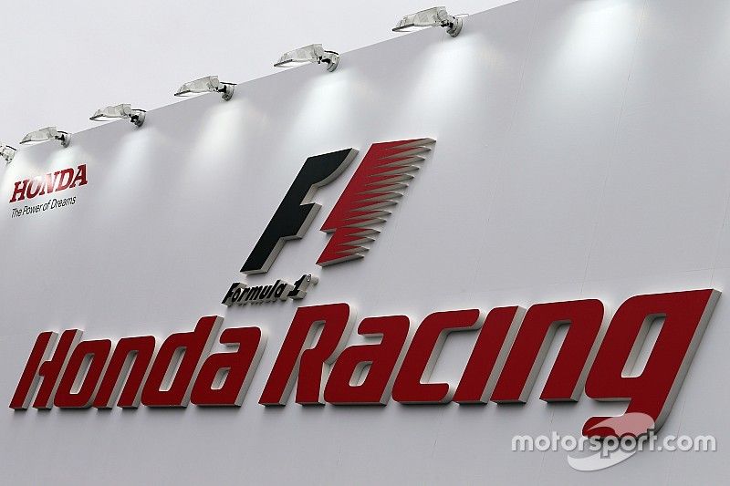 Red Bull y Toro Rosso tendrán iguales recursos de Honda