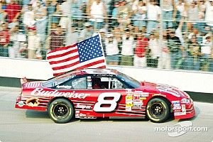 11 de setembro, e não Senna, inspira comemoração de piloto da NASCAR
