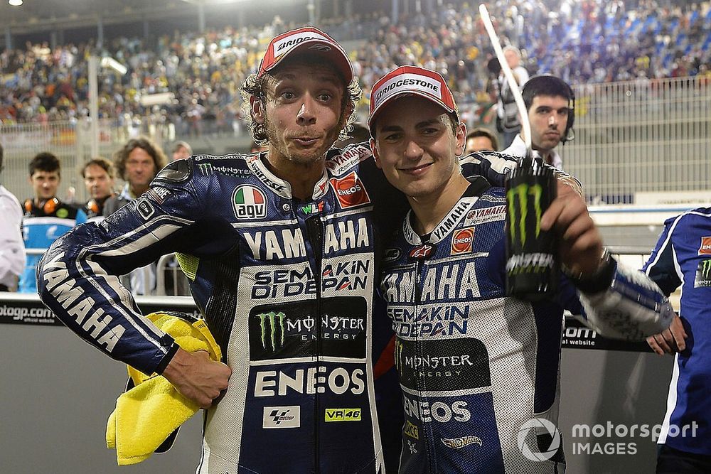 Ganador de la carrera Jorge Lorenzo, Yamaha Factory Racing, segundo lugar Valentino Rossi, Yamaha Fa