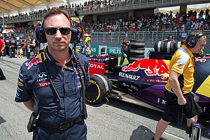 Хорнер посоветовал соперникам купить Red Bull или Mercedes. И признал, что у Феттеля была клиентская машина