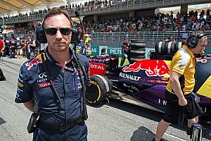 Хорнер посоветовал соперникам купить Red Bull или Mercedes. И признал, что у Феттеля была клиентская машина