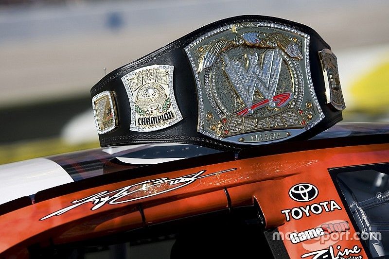 NASCAR's Texas playoff race to receive WWE-style open