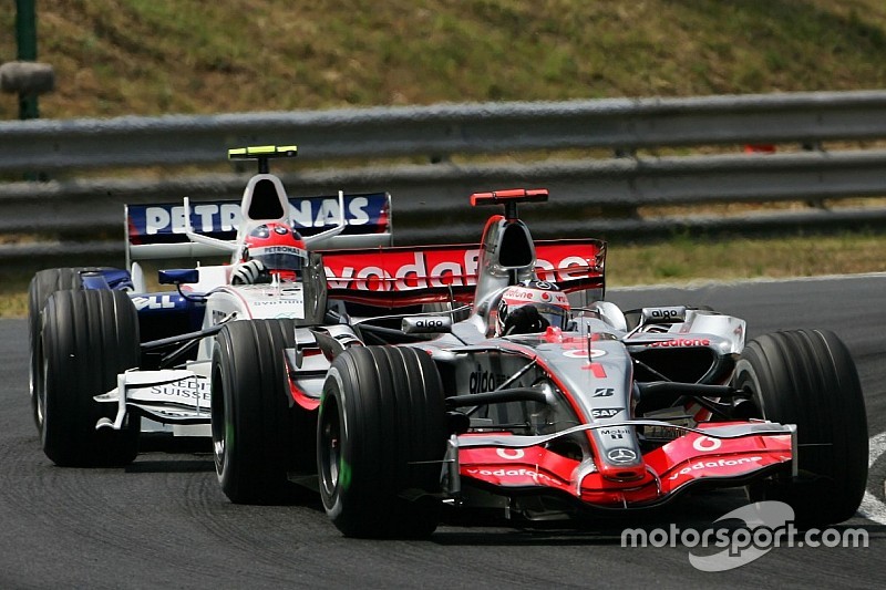 Kubica: Alonso en iyilerden birisi değil, en iyisi