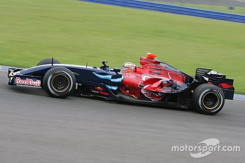 Vitantonio Liuzzi, STR2