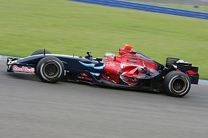 GALERÍA: Todos los autos de F1 de Toro Rosso desde 2006