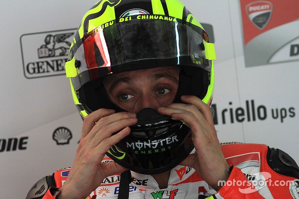 Suzuki buscó fichar a Valentino Rossi a través de Facebook