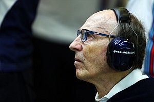 Hamilton érzelmes sorokkal búcsúzik Sir Frank Williamstől