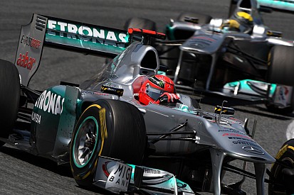 Voormalig Mercedes-CEO: "Schumacher was vaderlijk voor Rosberg"