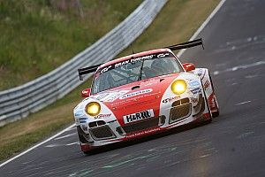VIDEO: Schmitz geeft masterclass op de Nordschleife