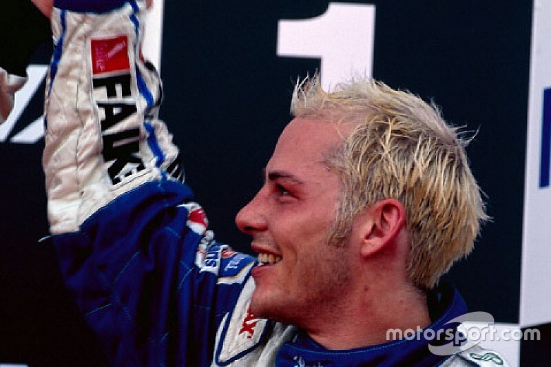 Jacques Villeneuve is elindul a legendák online versenyén