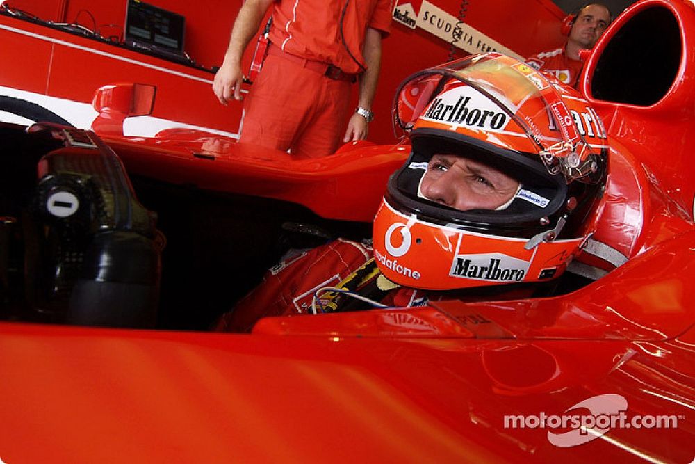 Amikor Michael Schumacher bemutatta Mattia Binottót a „világnak” (videó)