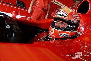Amikor Michael Schumacher bemutatta Mattia Binottót a „világnak” (videó)