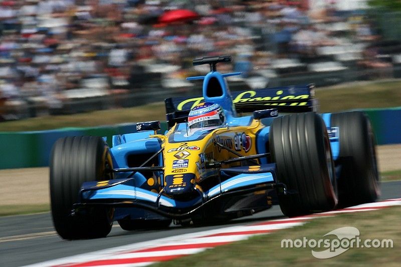Ilyen Alonso F1-es autójával versenyezni a GRID-ben: videó