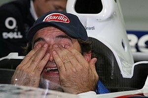 Zanardi despierta y le transfieren a un centro de rehabilitación