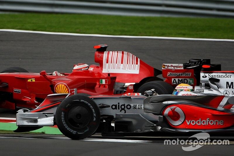 Relembre pilotos da F1 que chegaram em primeiro, mas não venceram