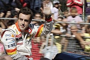 Renault пригрозили революцией за найм Алонсо