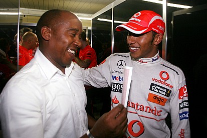 Hamilton: Az apám mindig azt mondta, hogy ne hajtsak gyorsan