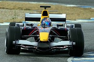 C'était un 15 novembre : Red Bull rachète Jaguar