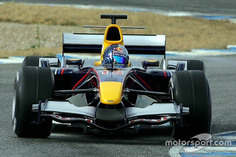 C'était un 15 novembre : Red Bull rachète Jaguar