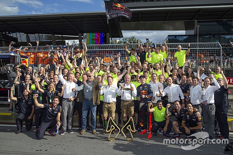 Chandhok: Verstappen'in şampiyonluk savaşında olması Honda'ya bağlı