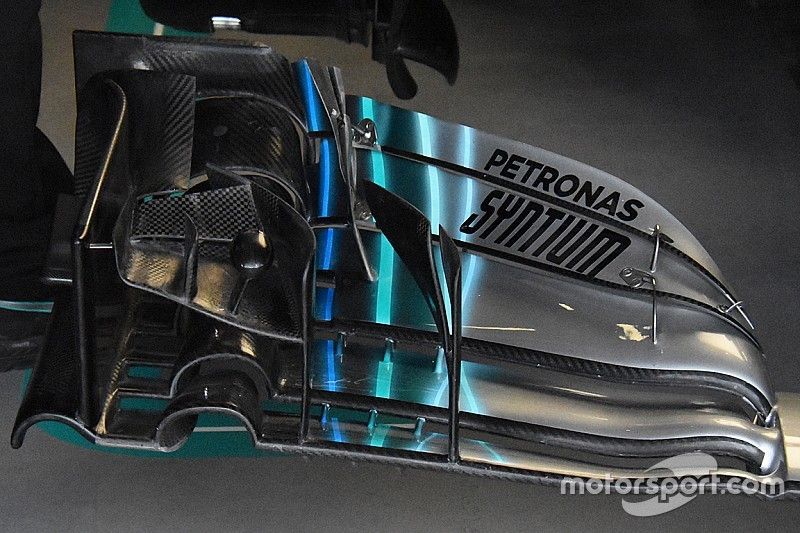 Mercedes-AMG F1 W09 front wing detail