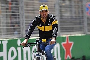 Renault elogia la reacción de Sainz ante el gran rendimiento de Hulkenberg